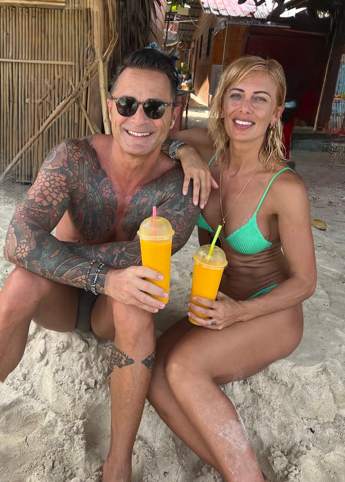 Enzo, Elisa e la famiglia di Casa Mami